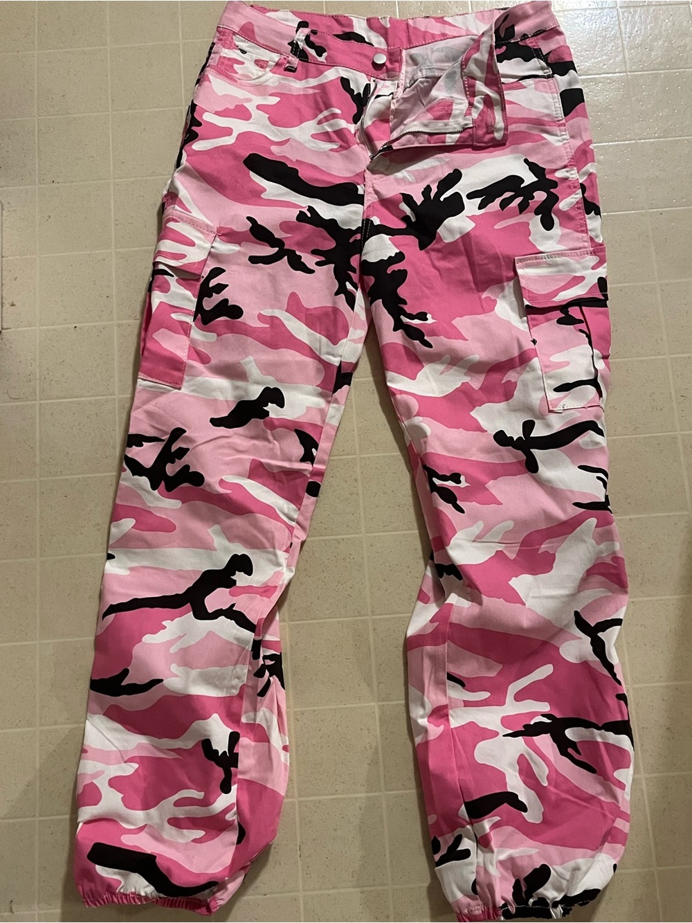 SHEIN Pink Camo Cargo Pants